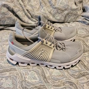 On Cloud Cloudswift Athletic Running Shoes size 6